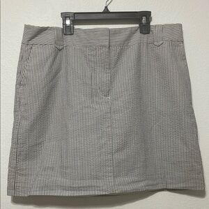 LOFT Gray Seersucker Skirt Size 14 Waist 19” Length 19” EUC